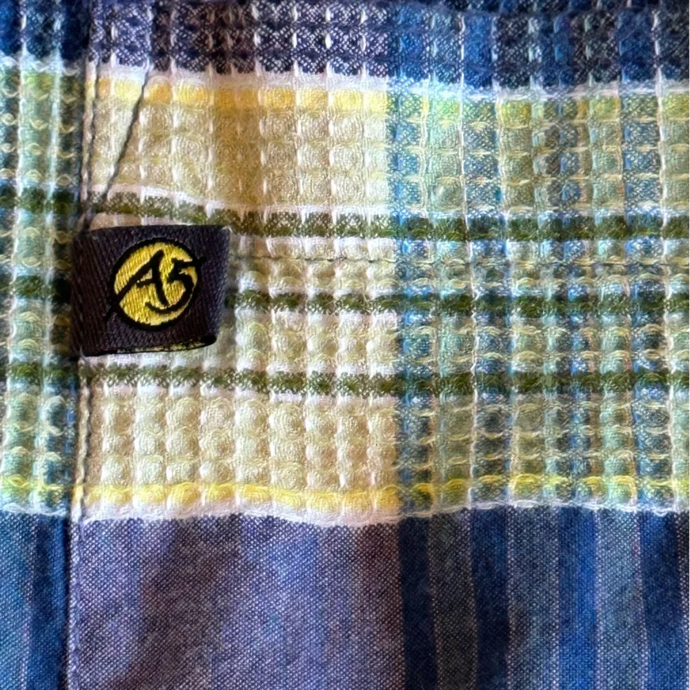 The North Face Shirt Men’s XL‎ Blue Yellow Plaid Short Sleeve Button Down
